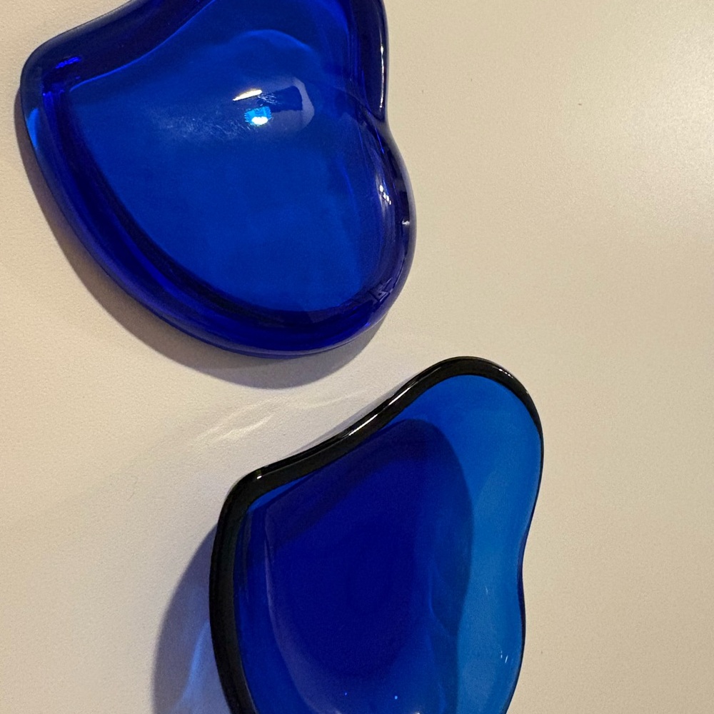 Elsa Peretti for Tiffany & Co. Cobalt Blue Glass Trinket Box - Picture 7 of 8